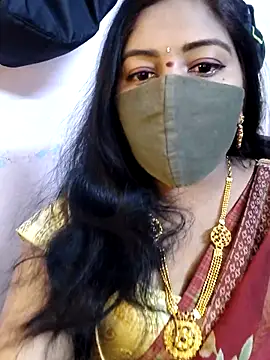 RomeoJuliet345 online show from March 13, 1:51 pm