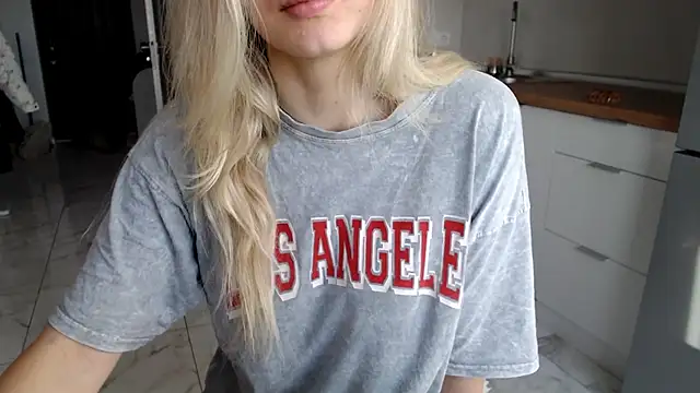 KissMyVibe online show from January 8, 11:21 am