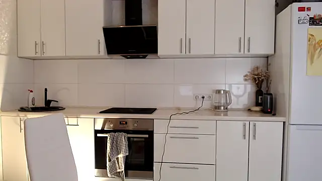 KissMyVibe online show from October 10, 5:23 pm