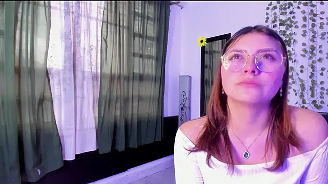 Noellesable online show from December 21, 5:51 pm