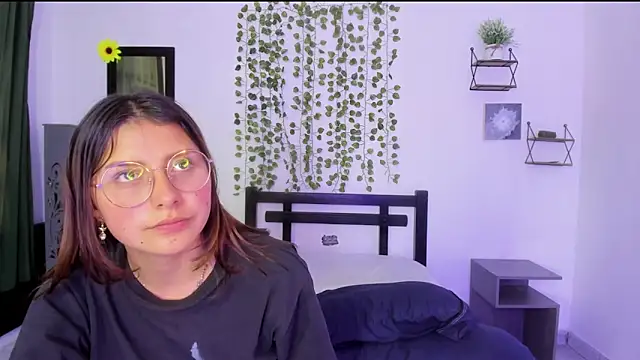 Noellesable online show from December 24, 6:06 pm