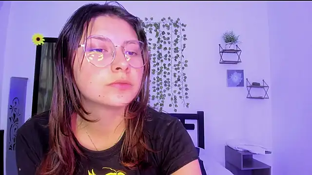 Noellesable online show from December 28, 4:09 pm