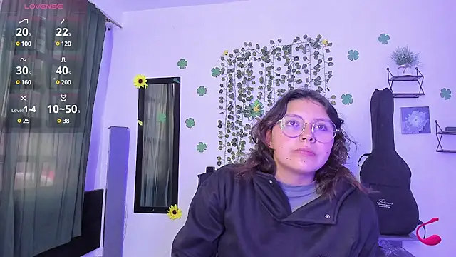 Noellesable online show from March 21, 5:23 pm