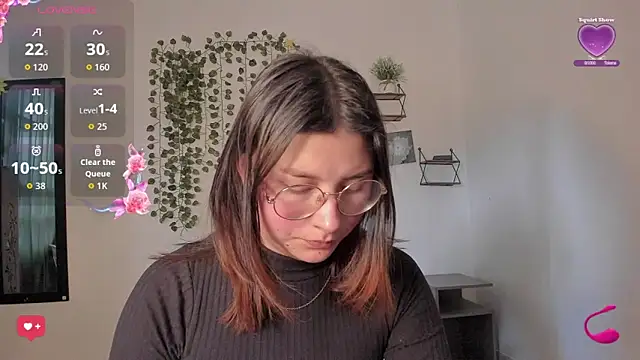 Noellesable online show from September 26, 5:17 pm