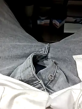 Steve98768 online show from December 10, 7:00 pm