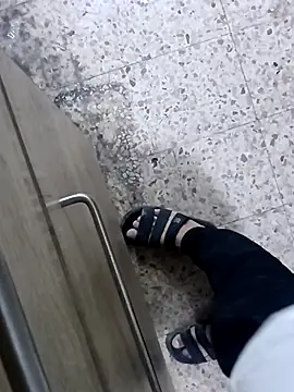 Steve98768 online show from October 29, 8:43 pm