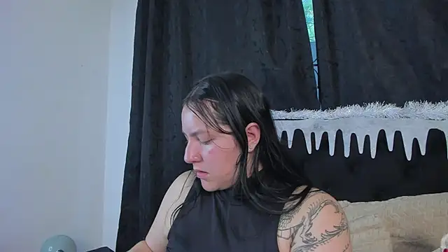 Snapshot of jenifer__power10 chatting on November 19, 9:15 pm jenifer power10 online show from November 19, 9:15 pm