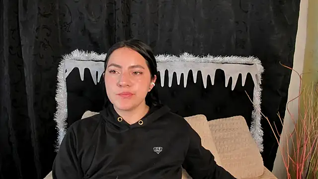 Snapshot of jenifer__power10 chatting on December 13, 8:47 pm jenifer power10 online show from December 13, 8:47 pm