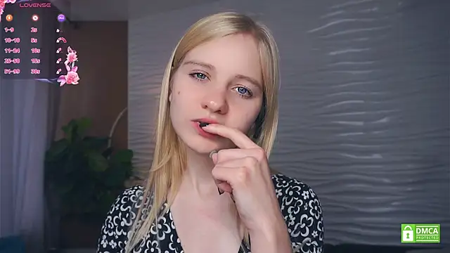 OdelinaFicken online show from October 3, 5:26 am