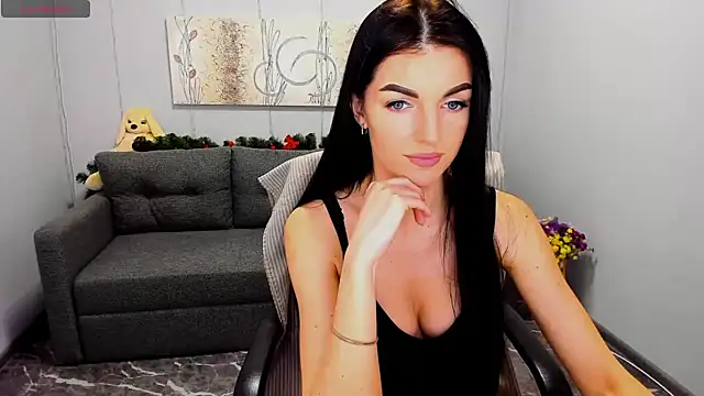 Angelina Clarks online show from January 5, 9:48 am