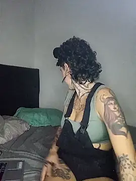 Snapshot of AteneaRockstar chatting on January 11, 10:51 pm AteneaRockstar online show from January 11, 10:51 pm