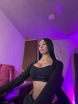 Tiffanny online show from March 9, 8:02 pm