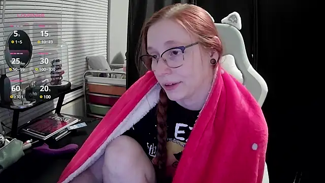 LilyFoxxx online show from February 21, 4:29 am