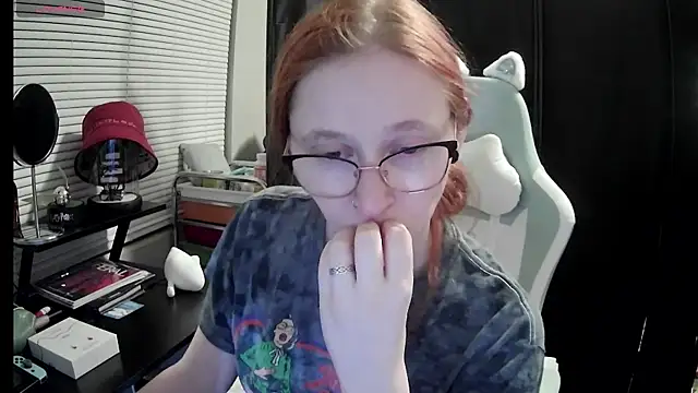 LilyFoxxx online show from March 10, 3:23 am