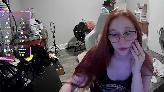 LilyFoxxx online show from September 13, 3:17 am