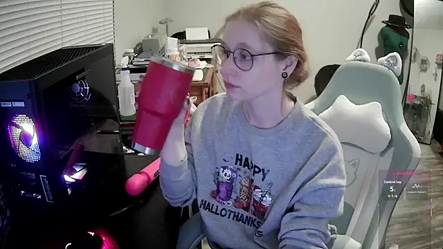 LilyFoxxx online show from March 2, 6:14 am