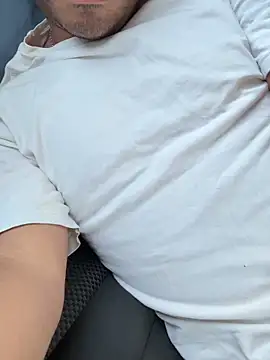 Snapshot of Aura33_ chatting on February 4, 1:28 pm Aura33 online show from February 4, 1:28 pm