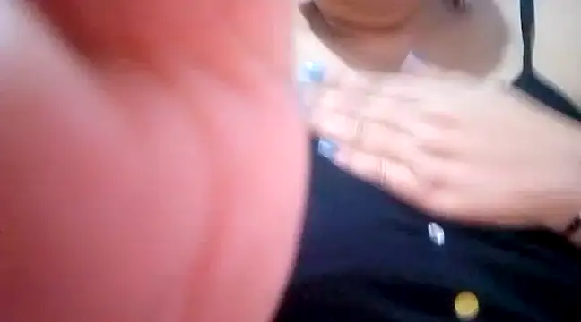 Snapshot of Osha10 chatting on December 22, 8:58 pm Osha10 online show from December 22, 8:58 pm