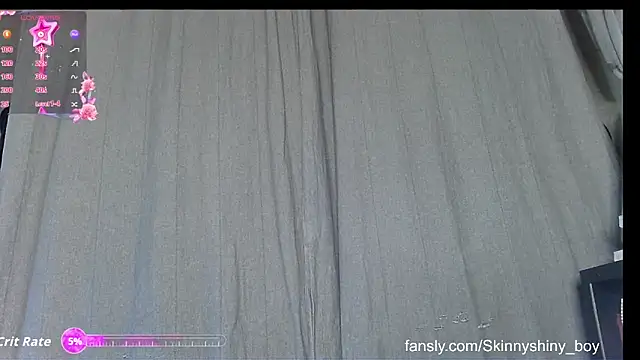 Snapshot of Skinnyshiny_boy chatting on May 18, 6:52 am Skinnyshiny boy online show from May 18, 6:52 am