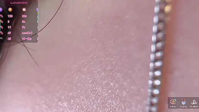 Unique-yiyi online show from November 1, 4:20 pm