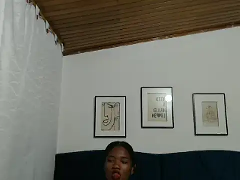 Snapshot of MISSANDRE4 chatting on December 23, 7:52 pm MISSANDRE4 online show from December 23, 7:52 pm