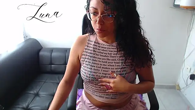 Lunavega1 online show from November 19, 4:51 pm