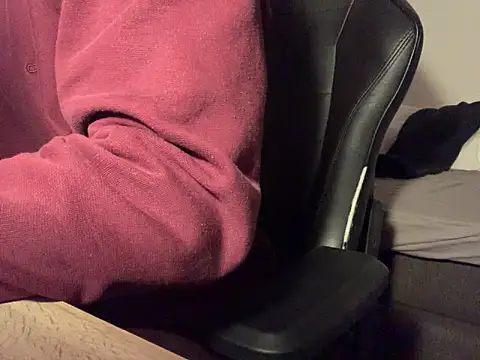 taallguyy 196 online show from March 16, 8:43 pm