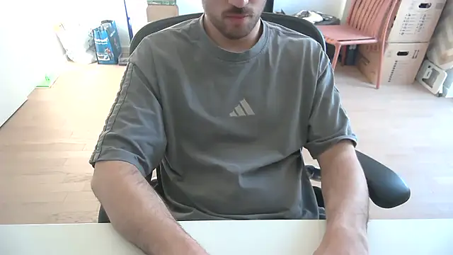 taallguyy 196 online show from April 22, 5:14 pm