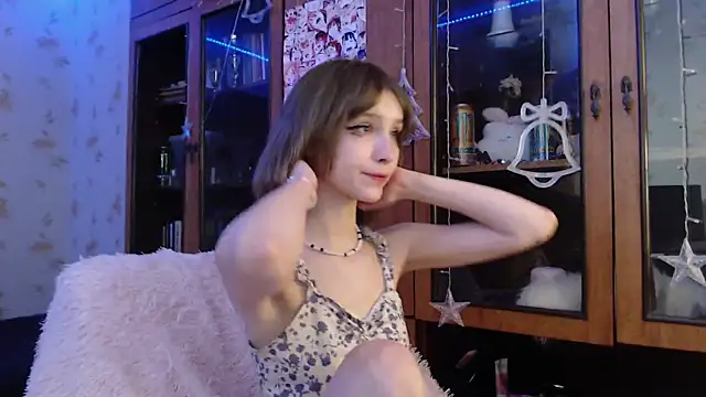 cloudgirrl online show from January 17, 9:06 pm