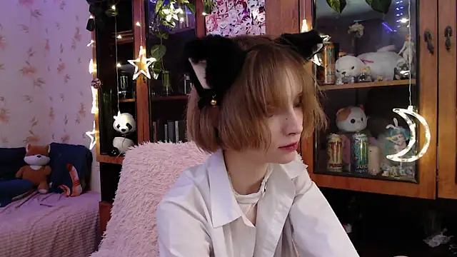 cloudgirrl online show from February 27, 1:05 am