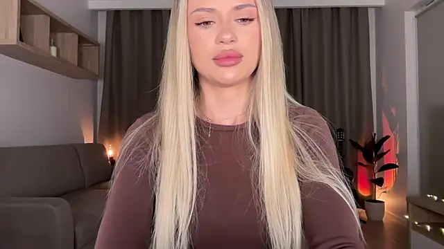 Snapshot of Julia_RL chatting on October 1, 10:49 pm Julia RL online show from October 1, 10:49 pm