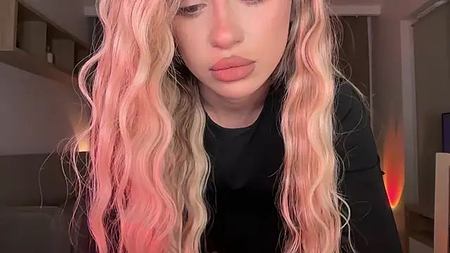 Snapshot of Julia_RL chatting on October 15, 9:04 pm Julia RL online show from October 15, 9:04 pm