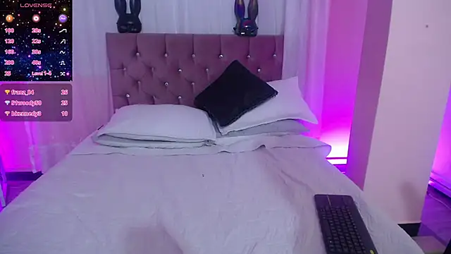 frreeya online show from January 31, 11:03 pm