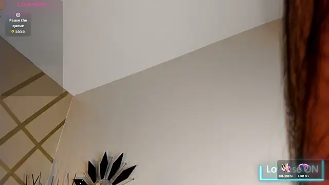 frreeya online show from December 15, 2:32 pm