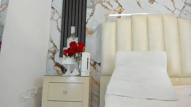 khloeblake online show from February 20, 8:17 am