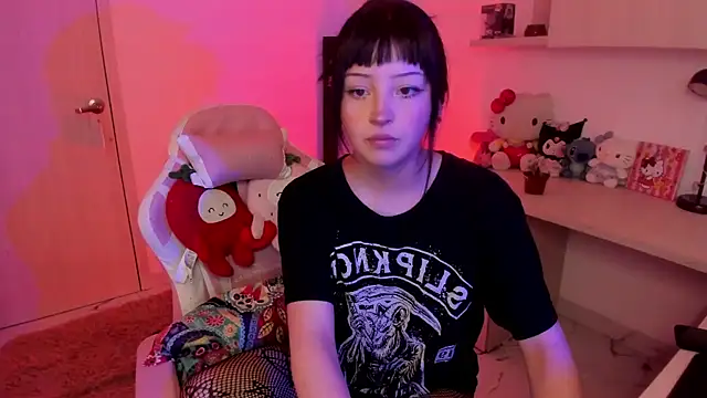 Snapshot of Francesca1_ chatting on January 30, 6:43 pm Francesca1  online show from January 30, 6:43 pm