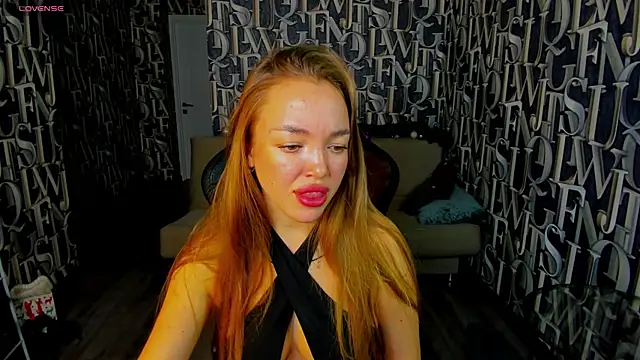 Snapshot of Christy_Little chatting on December 29, 8:00 am Christy Little online show from December 29, 8:00 am