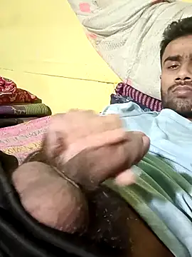 Snapshot of Skinny_Bigass_23 chatting on February 22, 6:30 pm Skinny Bigass 23 online show from February 22, 6:30 pm