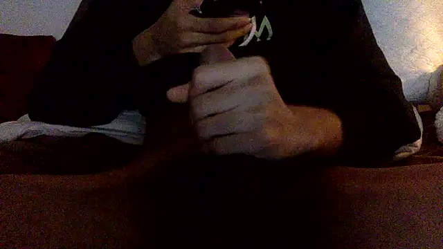 Snapshot of cuckoldmygf chatting on January 28, 3:57 am cuckoldmygf online show from January 28, 3:57 am