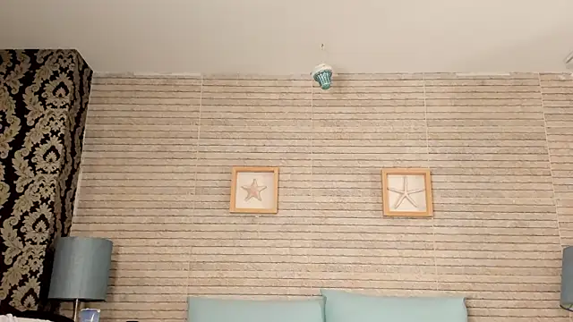 Snapshot of Catalinna_Thompson chatting on January 17, 11:59 am Catalinna Thompson online show from January 17, 11:59 am