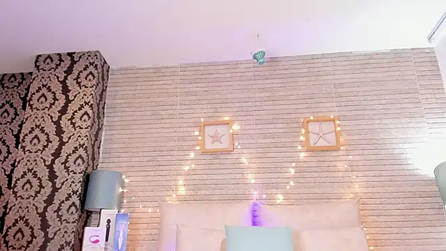 Snapshot of Catalinna_Thompson chatting on February 2, 6:10 pm Catalinna Thompson online show from February 2, 6:10 pm