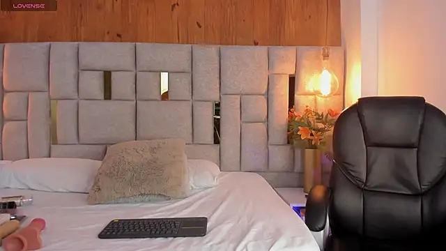 Saori newman online show from January 24, 11:59 am