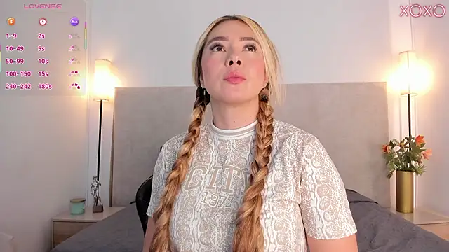 Snapshot of Saori_newman chatting on March 30, 11:44 am Saori newman online show from March 30, 11:44 am