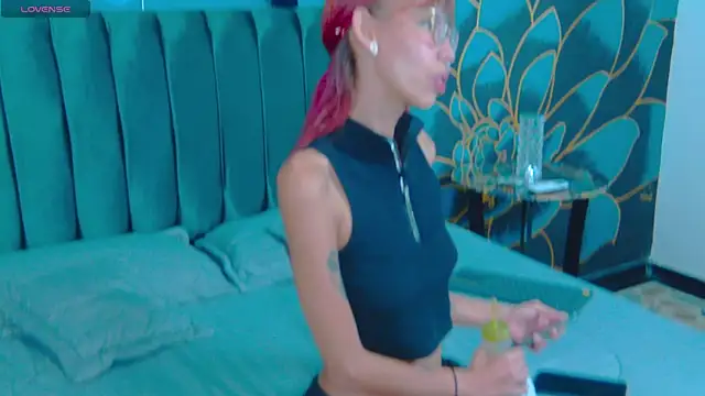 Snapshot of Lunamistyc chatting on January 13, 8:03 pm Lunamistyc online show from January 13, 8:03 pm