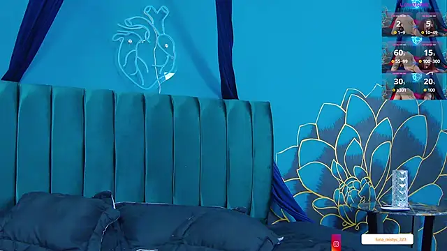 Snapshot of Lunamistyc chatting on February 20, 8:20 pm Lunamistyc online show from February 20, 8:20 pm