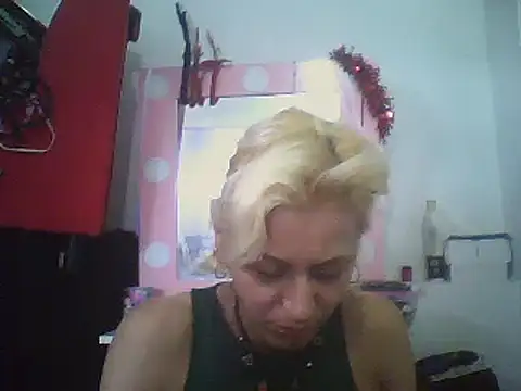 ariana crazzy online show from January 16, 4:00 pm