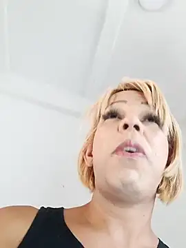 blondebitchlitle online show from March 3, 3:31 pm