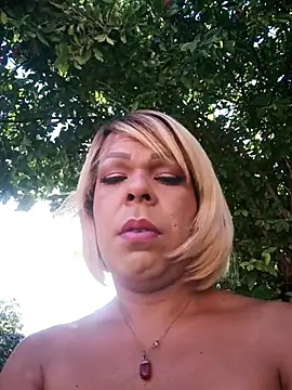 blondebitchlitle online show from November 7, 1:44 pm