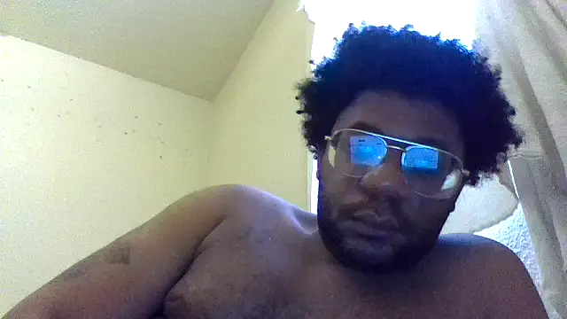 dvaughn3117 online show from April 14, 10:16 pm