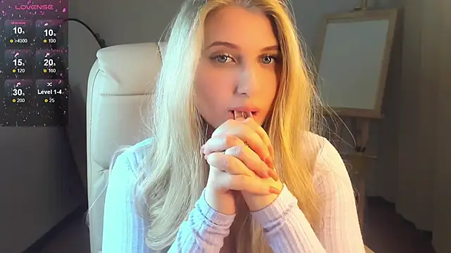 Evacadooo online show from January 12, 11:50 am